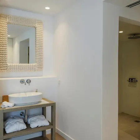 Oasis By Ethos Hospitality Agios Ioannis Diakoftis